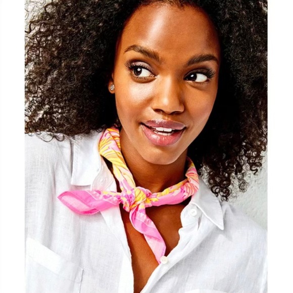 🌞 Lilly Pulitzer, "Be The Sunshine" Bursting Floral Bandana Scarf - Picture 4 of 16